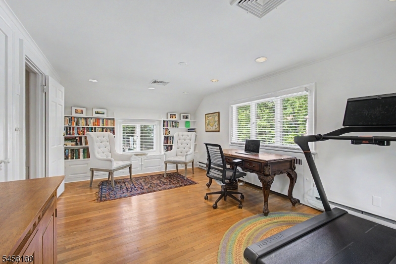 1015 SLEEPY HOLLOW LANE