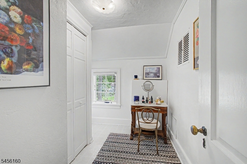 1015 SLEEPY HOLLOW LANE