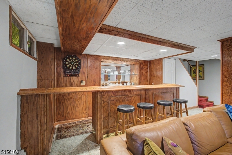 1015 SLEEPY HOLLOW LANE
