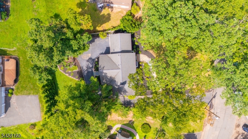 1015 SLEEPY HOLLOW LANE