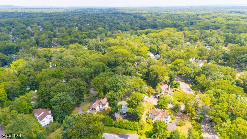 1015 SLEEPY HOLLOW LANE
