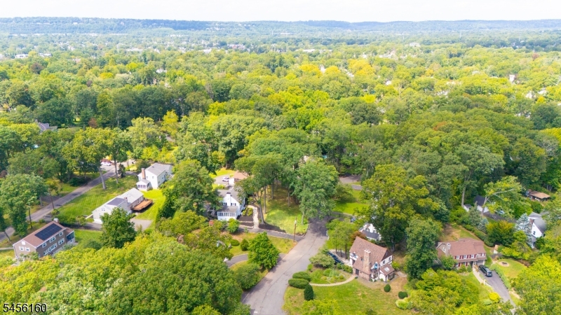 1015 SLEEPY HOLLOW LANE