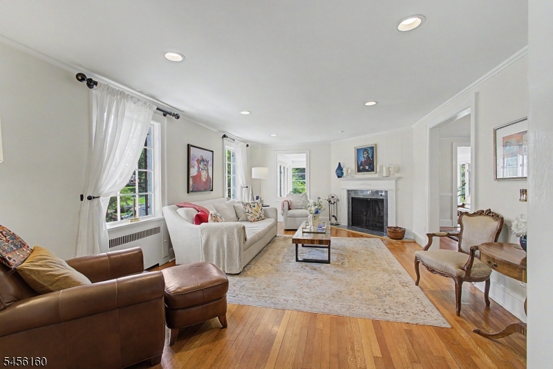 1015 SLEEPY HOLLOW LANE