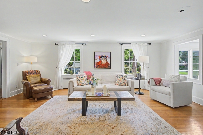 1015 SLEEPY HOLLOW LANE