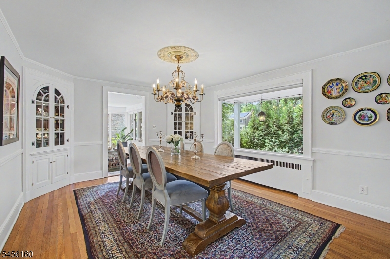 1015 SLEEPY HOLLOW LANE