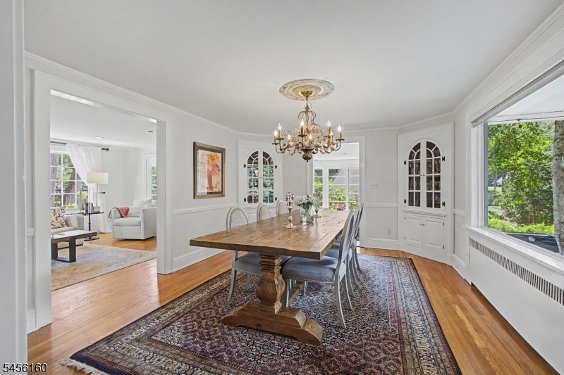 1015 SLEEPY HOLLOW LANE