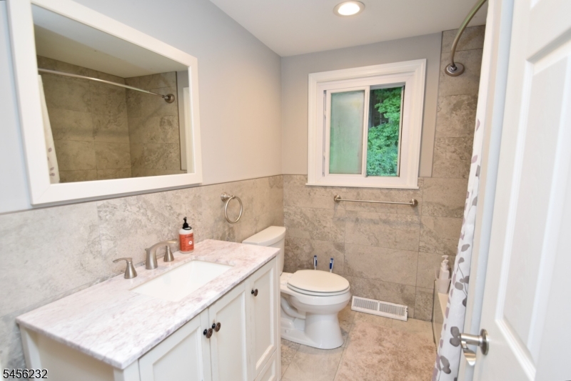131 Munsonhurst Rd