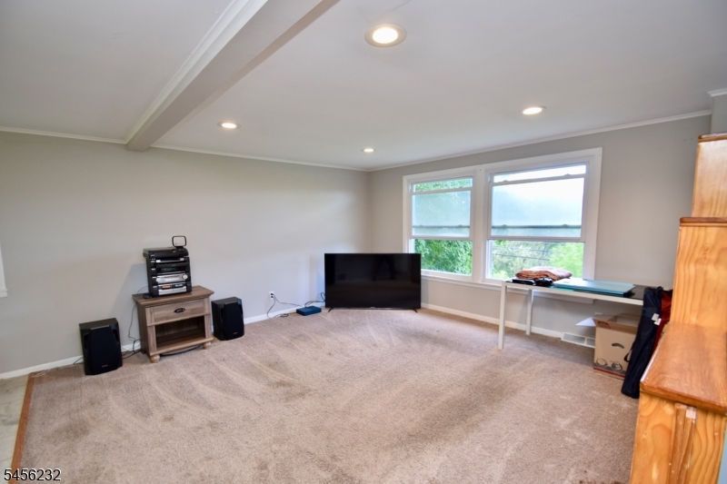 131 Munsonhurst Rd