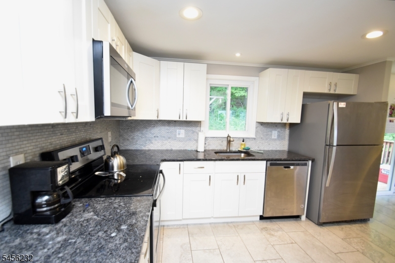131 Munsonhurst Rd