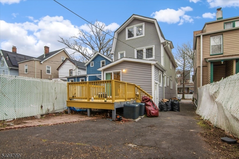 113 Sanford St