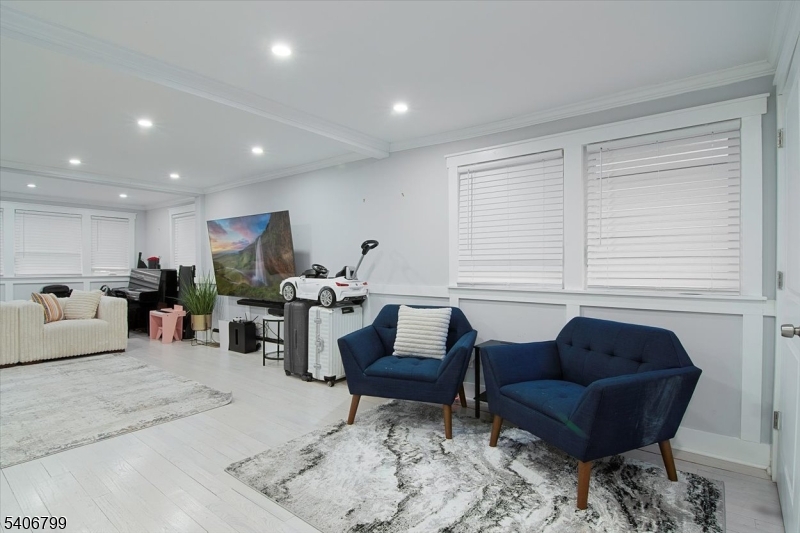 113 Sanford St