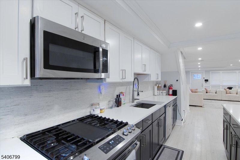 113 Sanford St