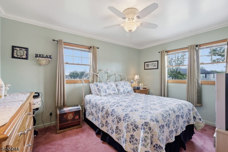 381 Carteret Ave