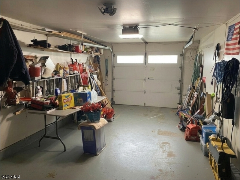 381 Carteret Ave