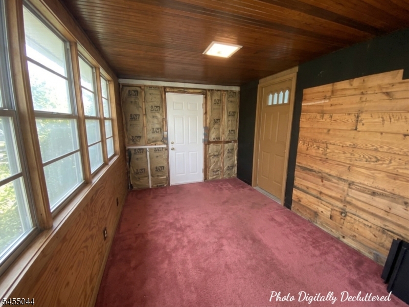381 Carteret Ave