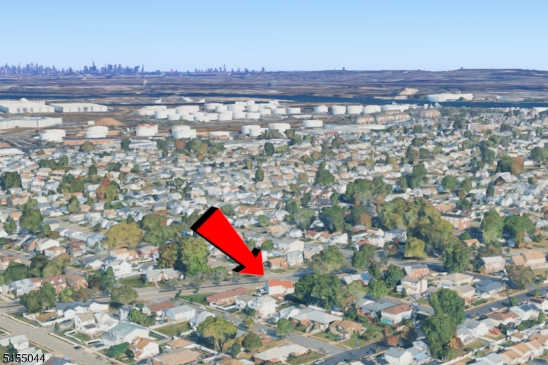 381 Carteret Ave