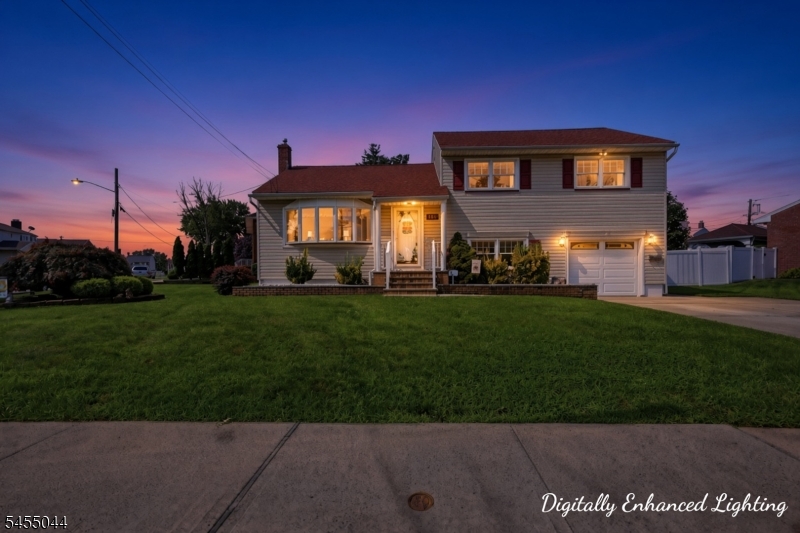 381 Carteret Ave