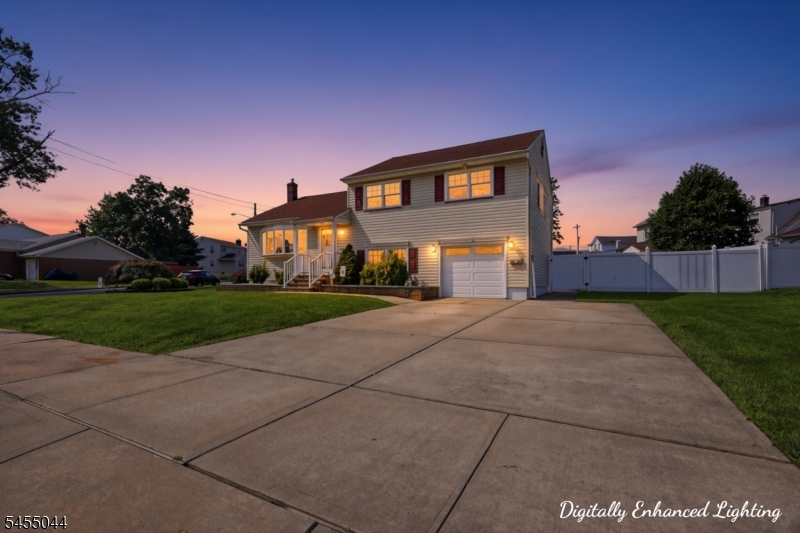 381 Carteret Ave