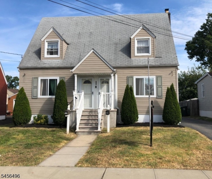32 Avenel St, Woodbridge Twp., 07001, 
