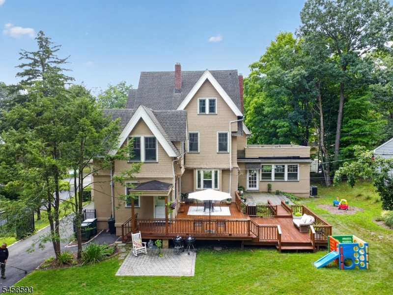 237 Raymond Ave