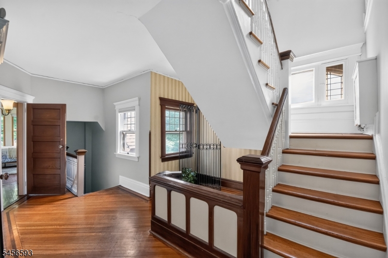 237 Raymond Ave
