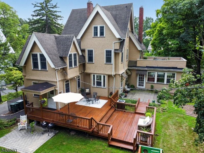 237 Raymond Ave
