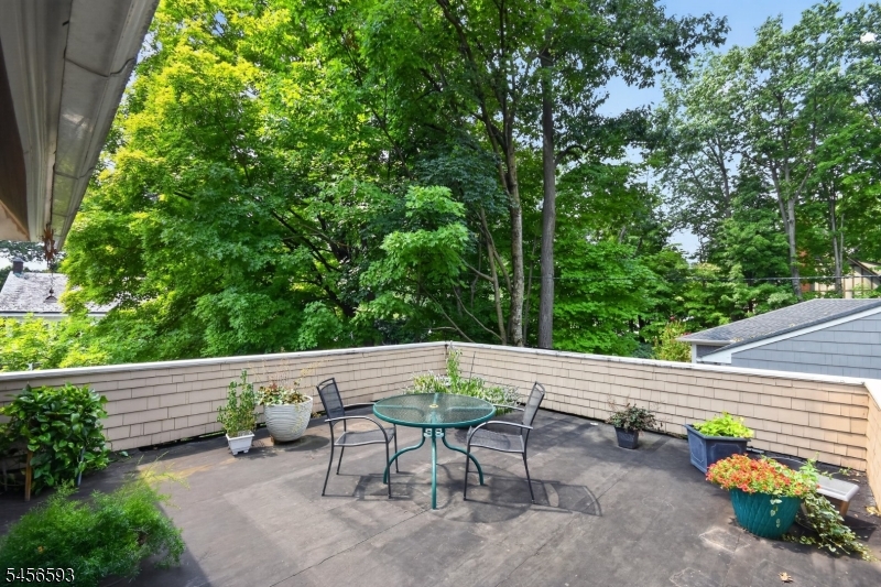 237 Raymond Ave
