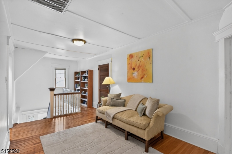 237 Raymond Ave
