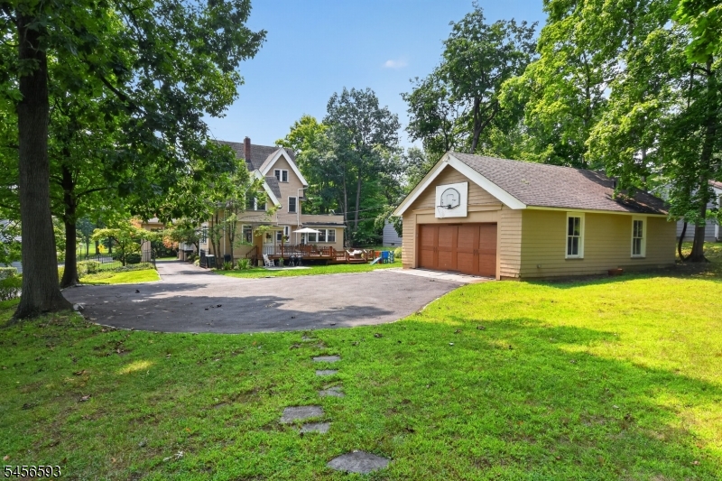237 Raymond Ave
