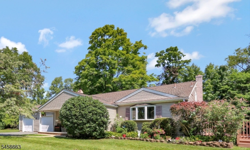 8 Libby Ave
