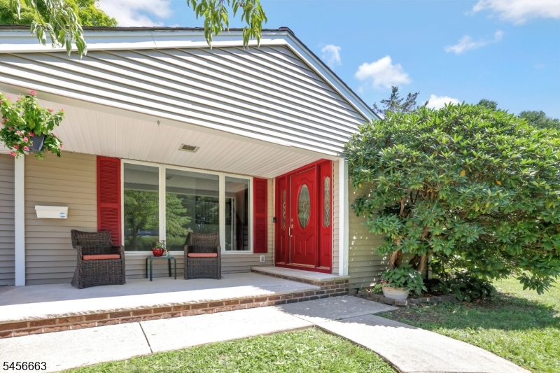 8 Libby Ave