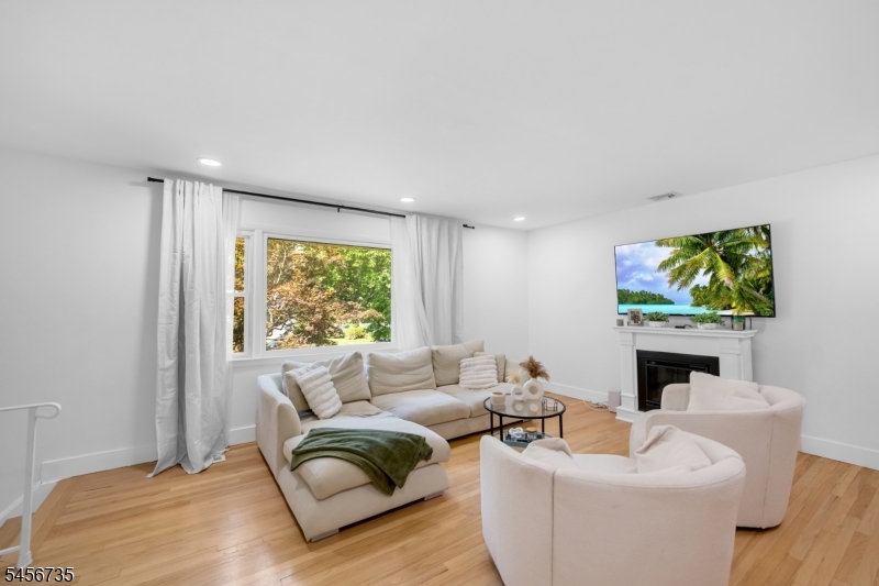 25 Windsor Ct
