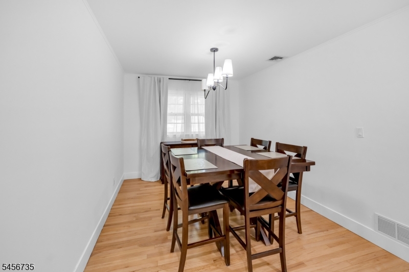 25 Windsor Ct