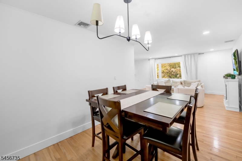 25 Windsor Ct