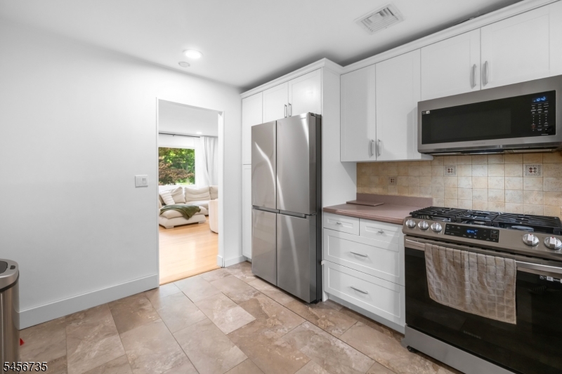 25 Windsor Ct