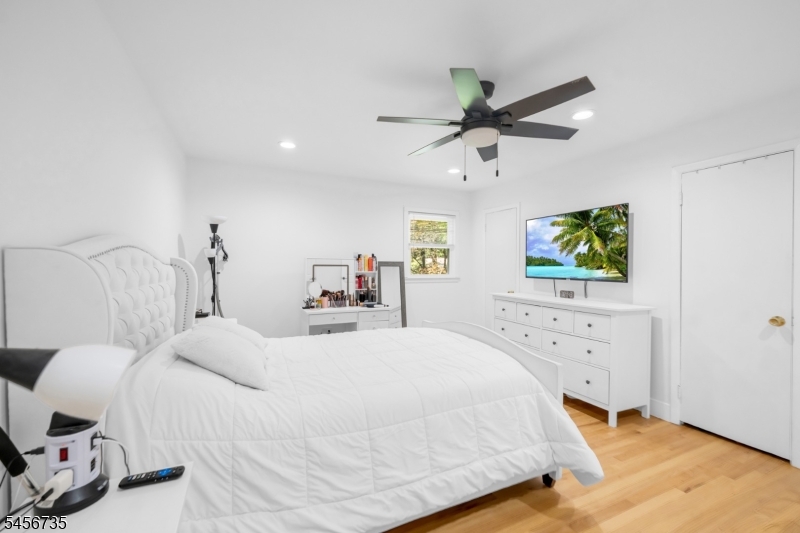 25 Windsor Ct