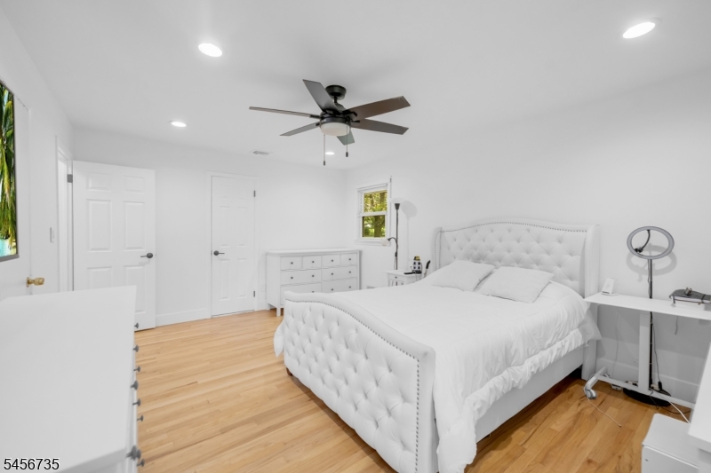 25 Windsor Ct