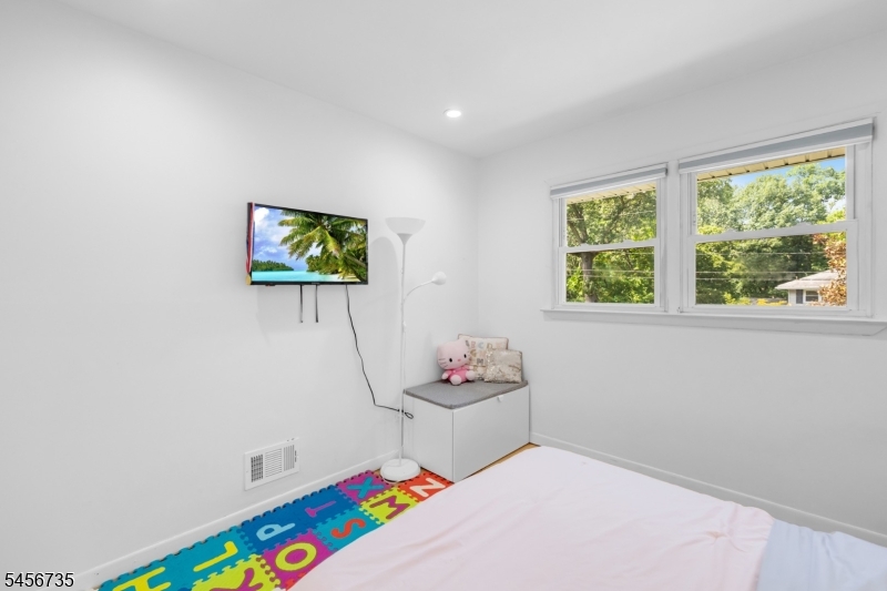 25 Windsor Ct