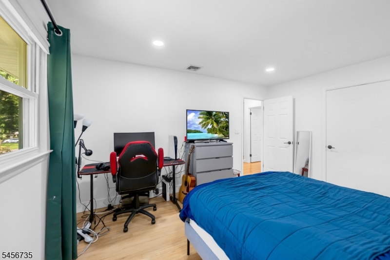 25 Windsor Ct