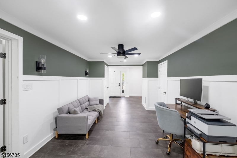 25 Windsor Ct