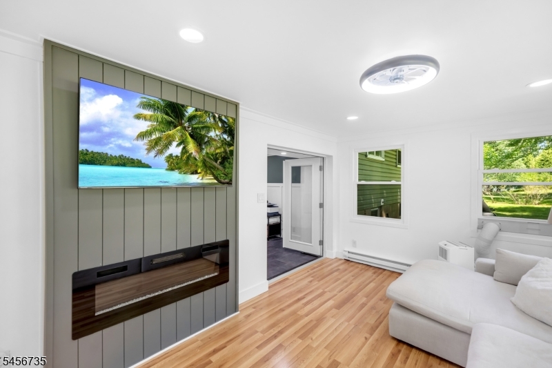 25 Windsor Ct