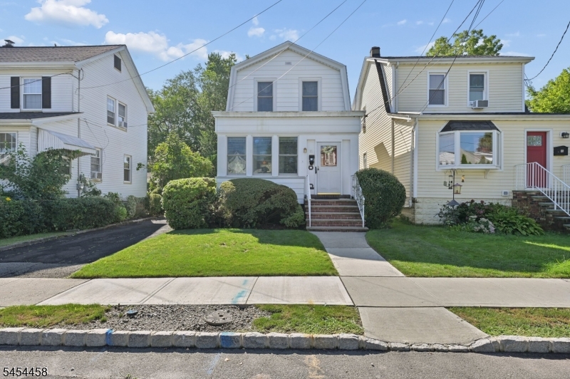 11 Concord Ave