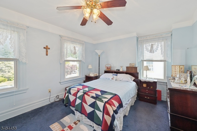 11 Concord Ave