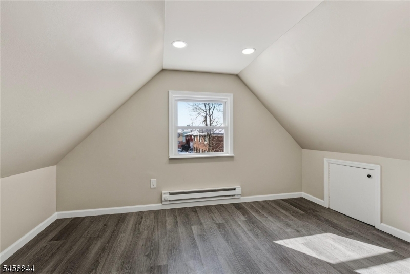 11 Tichenor Ter