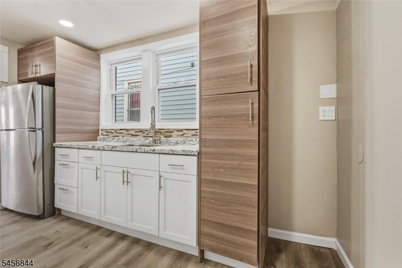 11 Tichenor Ter