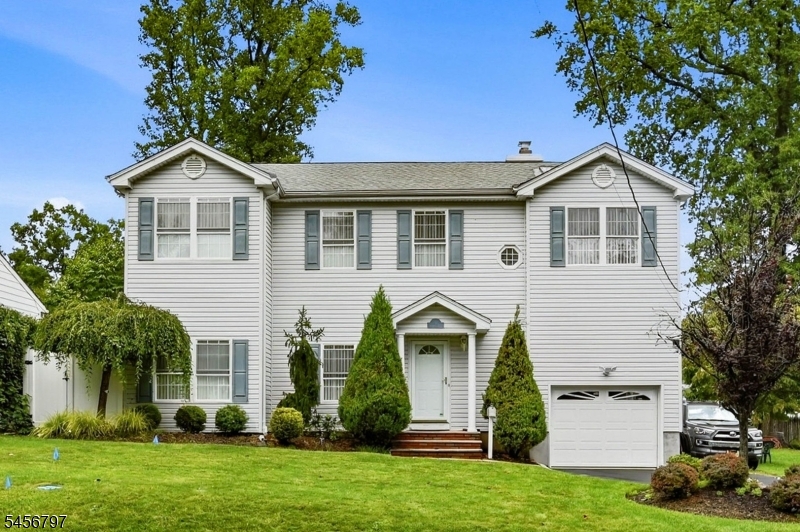 242 Hiawatha Blvd
