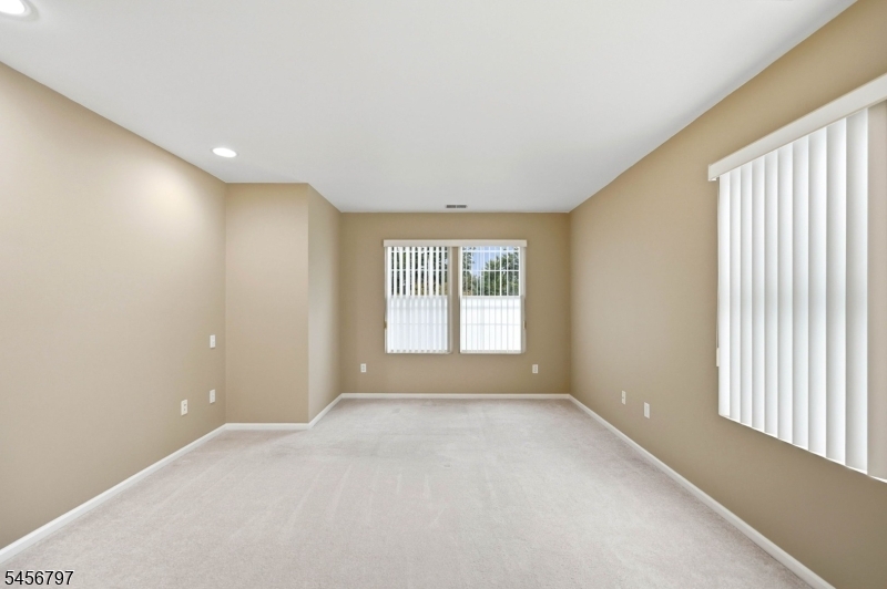 242 Hiawatha Blvd