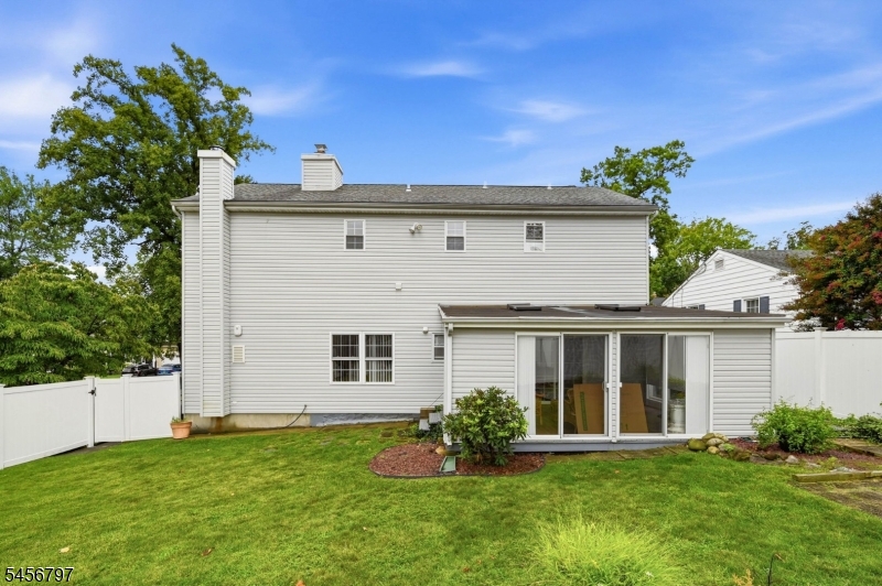 242 Hiawatha Blvd