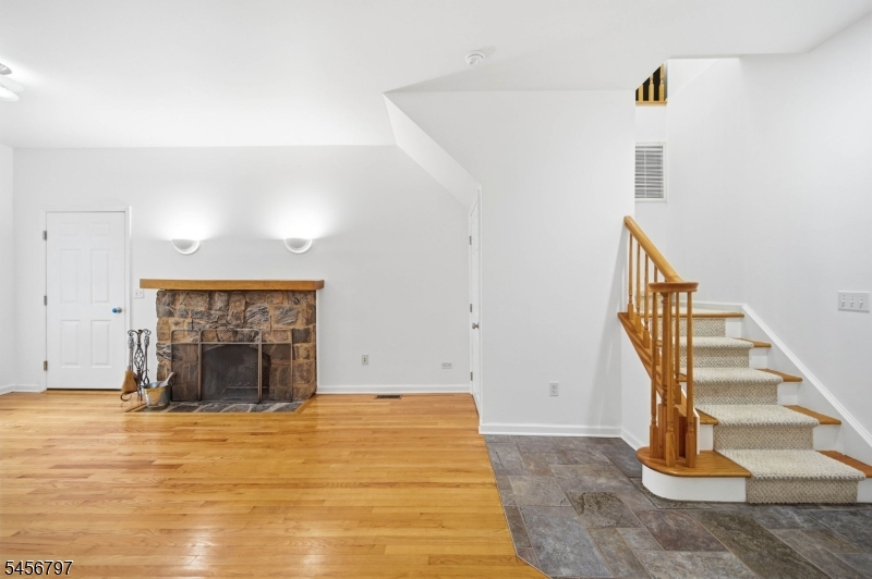 242 Hiawatha Blvd