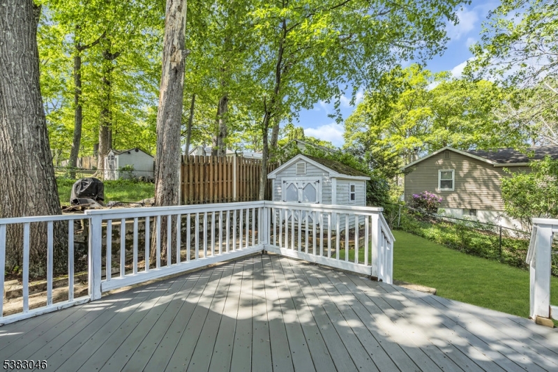 406 Brooklyn Mountain Rd